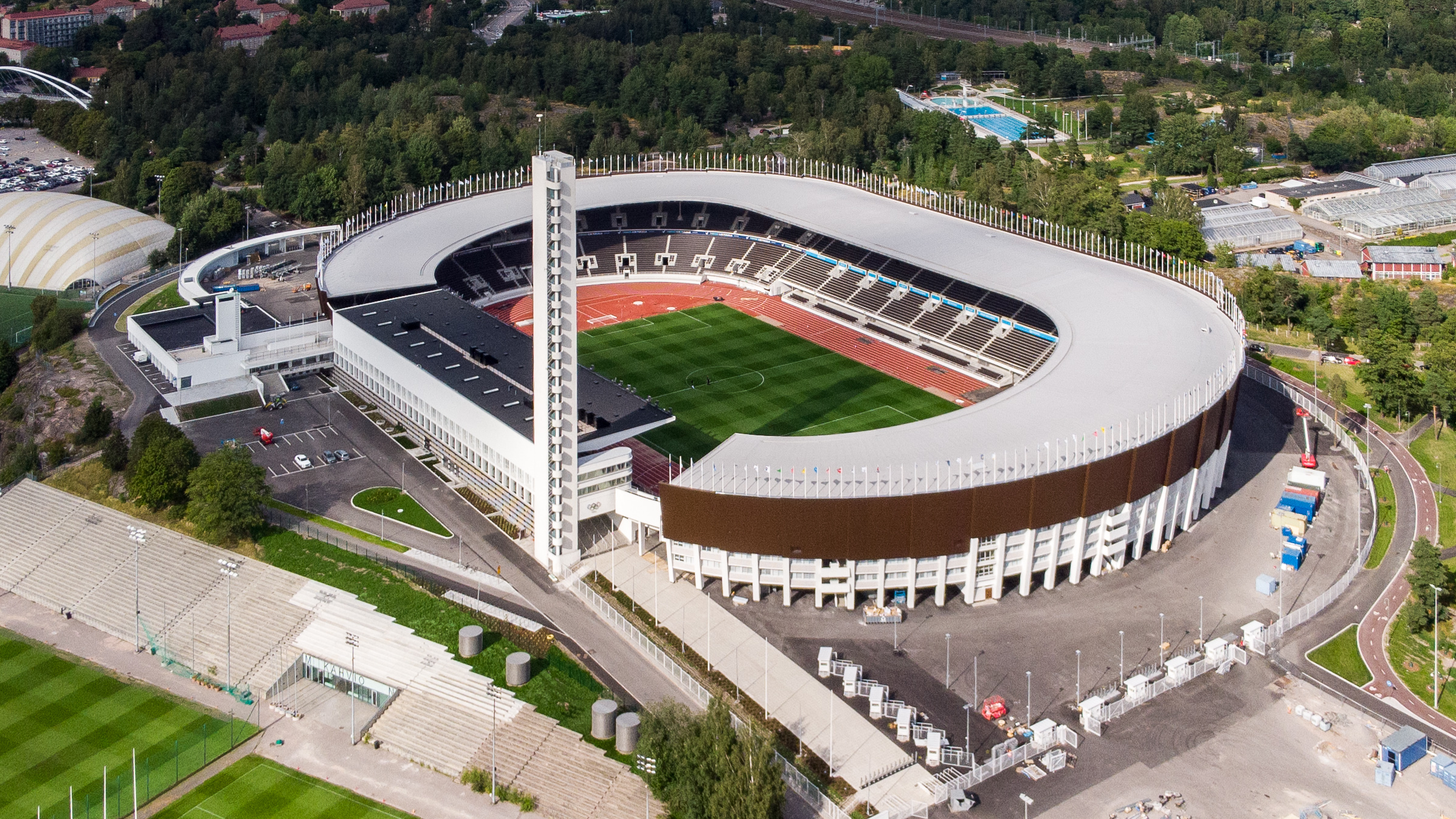 Olympiastadionin uudistaminen Helsingissä