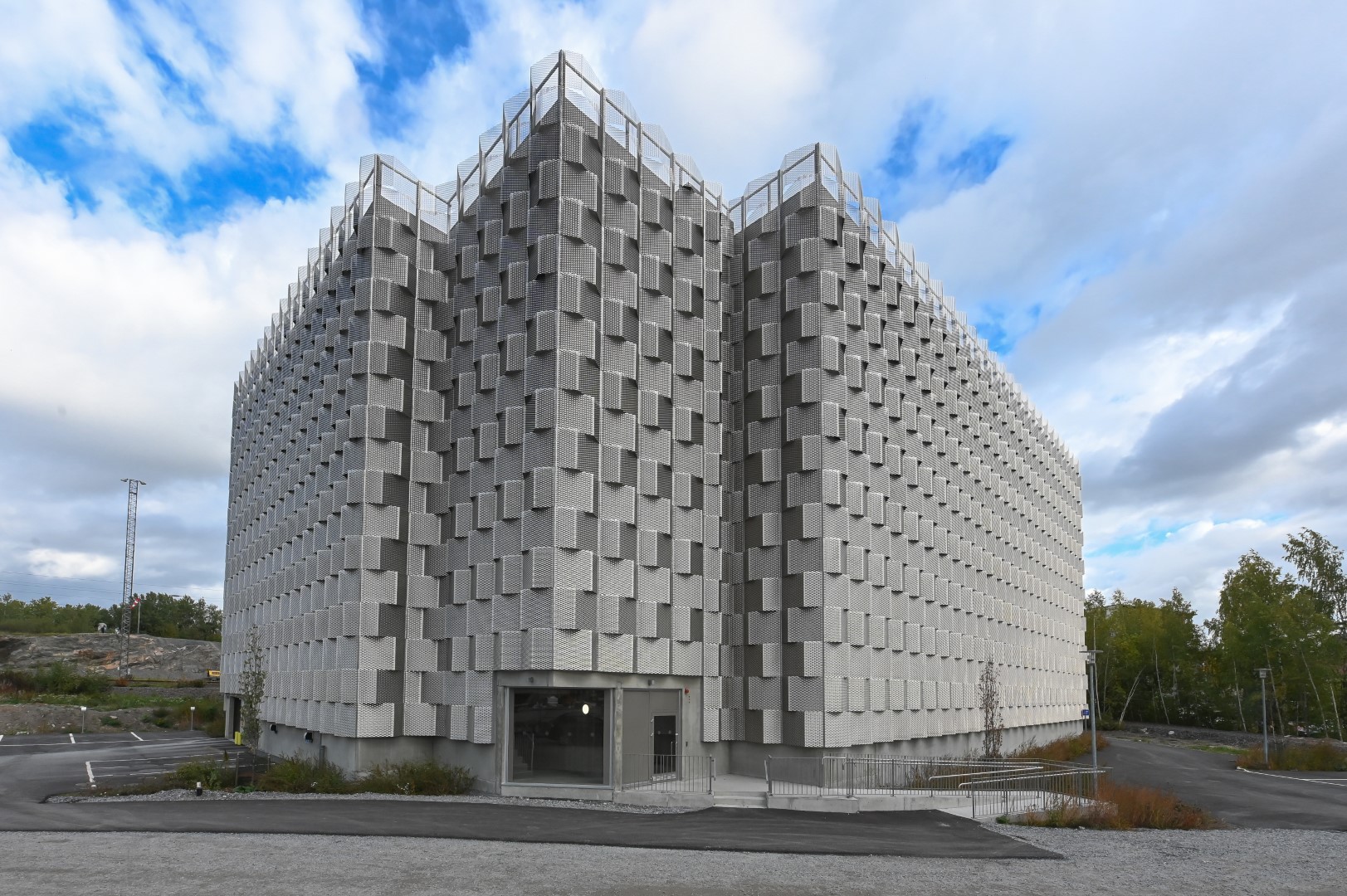 Ruissalontie 13 Asukaspysäköinti