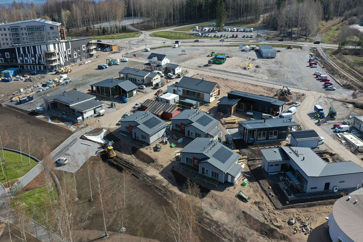 Ormax Aurinkokatto - tyylikästä linjakkuutta ja puhdasta energiaa
