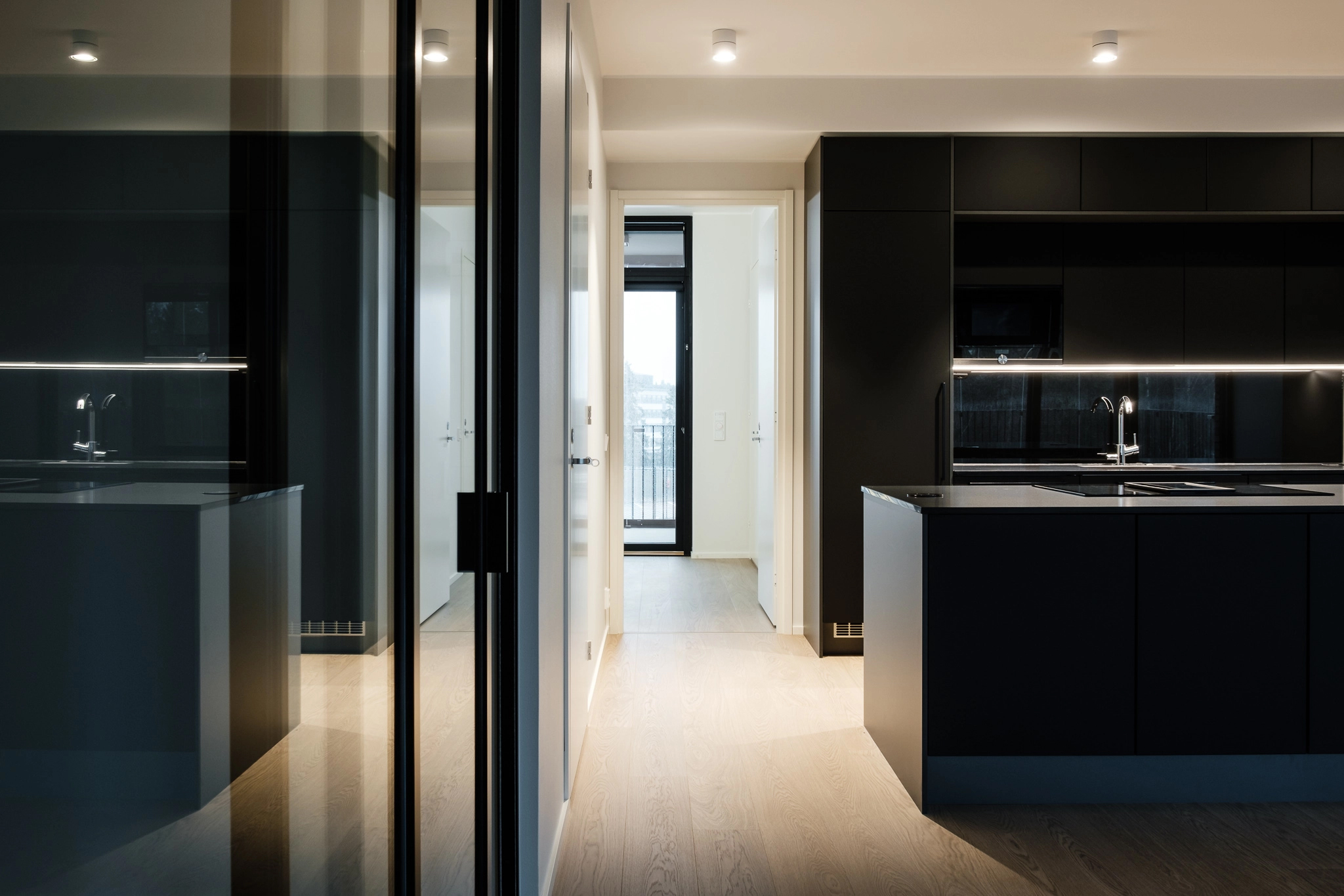 Asumisen laatua ympäri vuoden energiatehokkaalla lattialämmityksellä ja -viilennyksellä