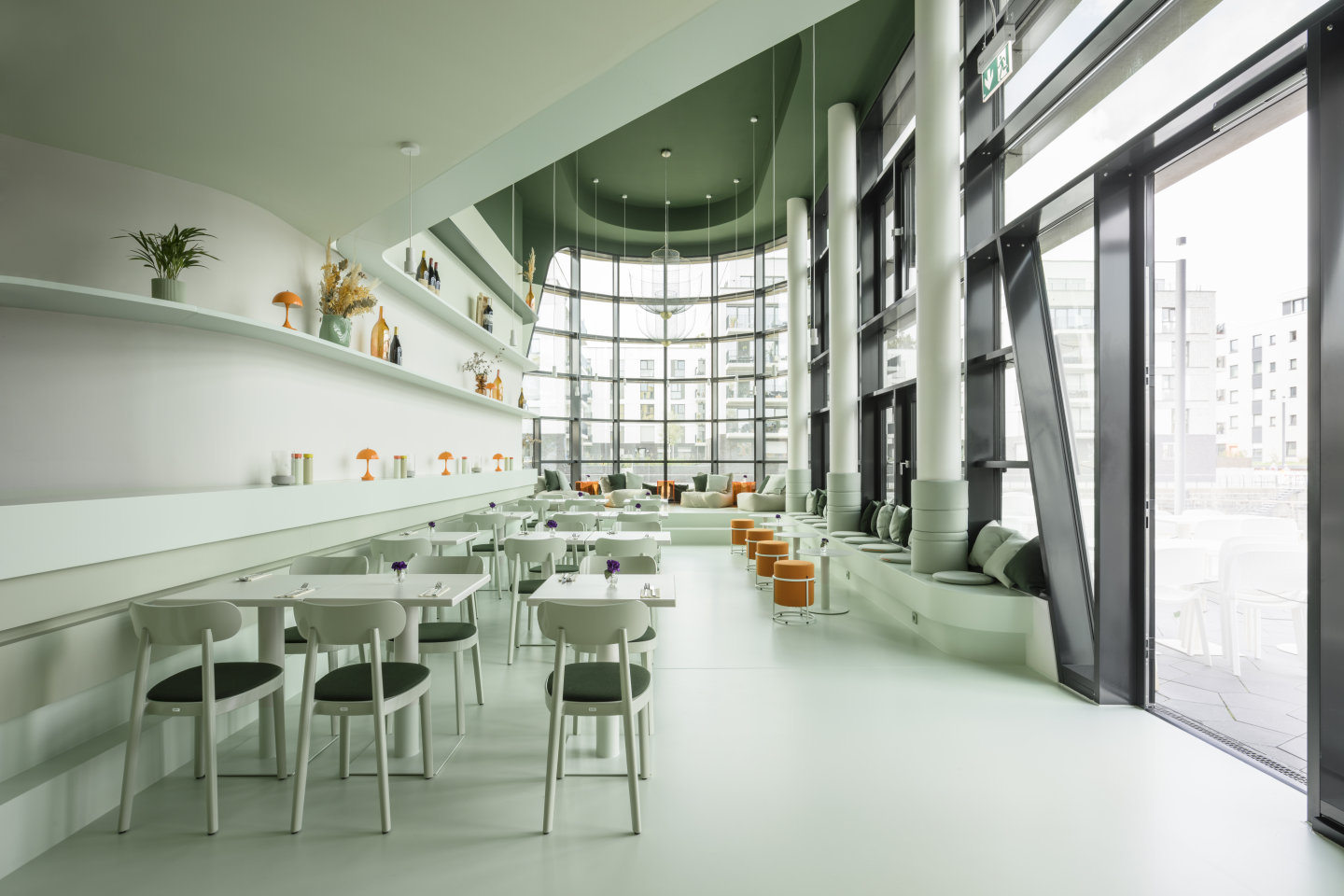 Colourful accents: LS 990 Les Couleurs® Le Corbusier
