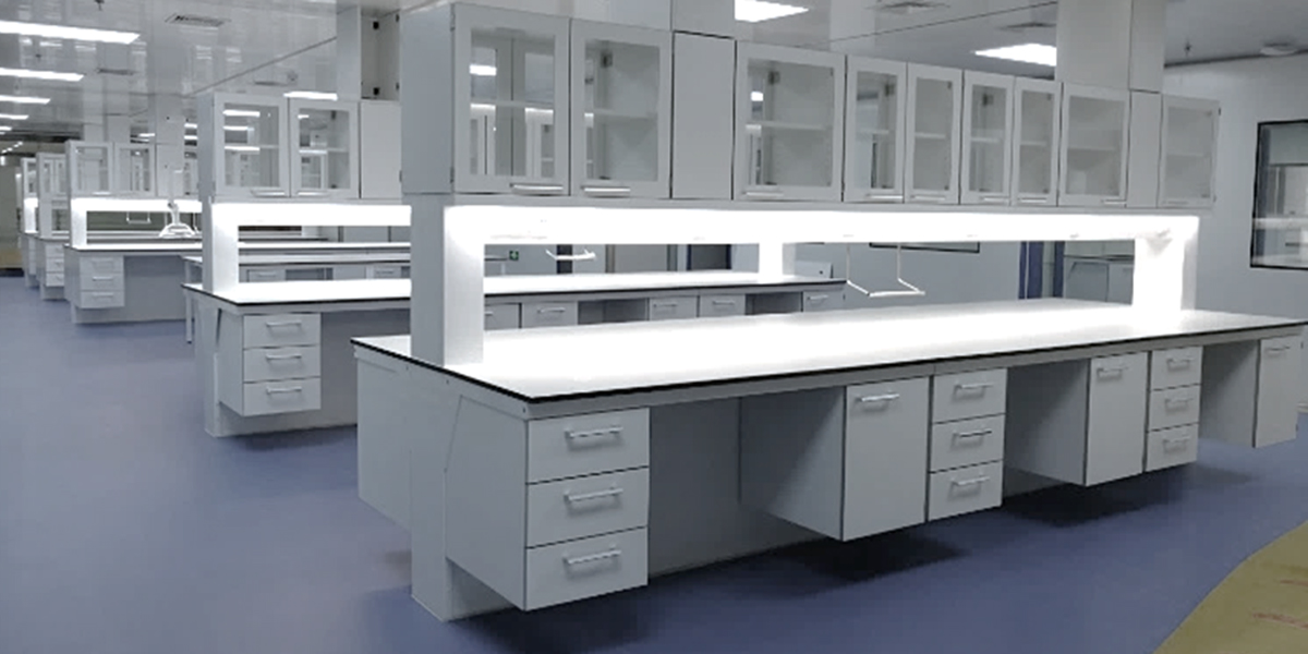 Laboratoriokalusteet – parhaista materiaaleista skandinaavisella muotoilulla