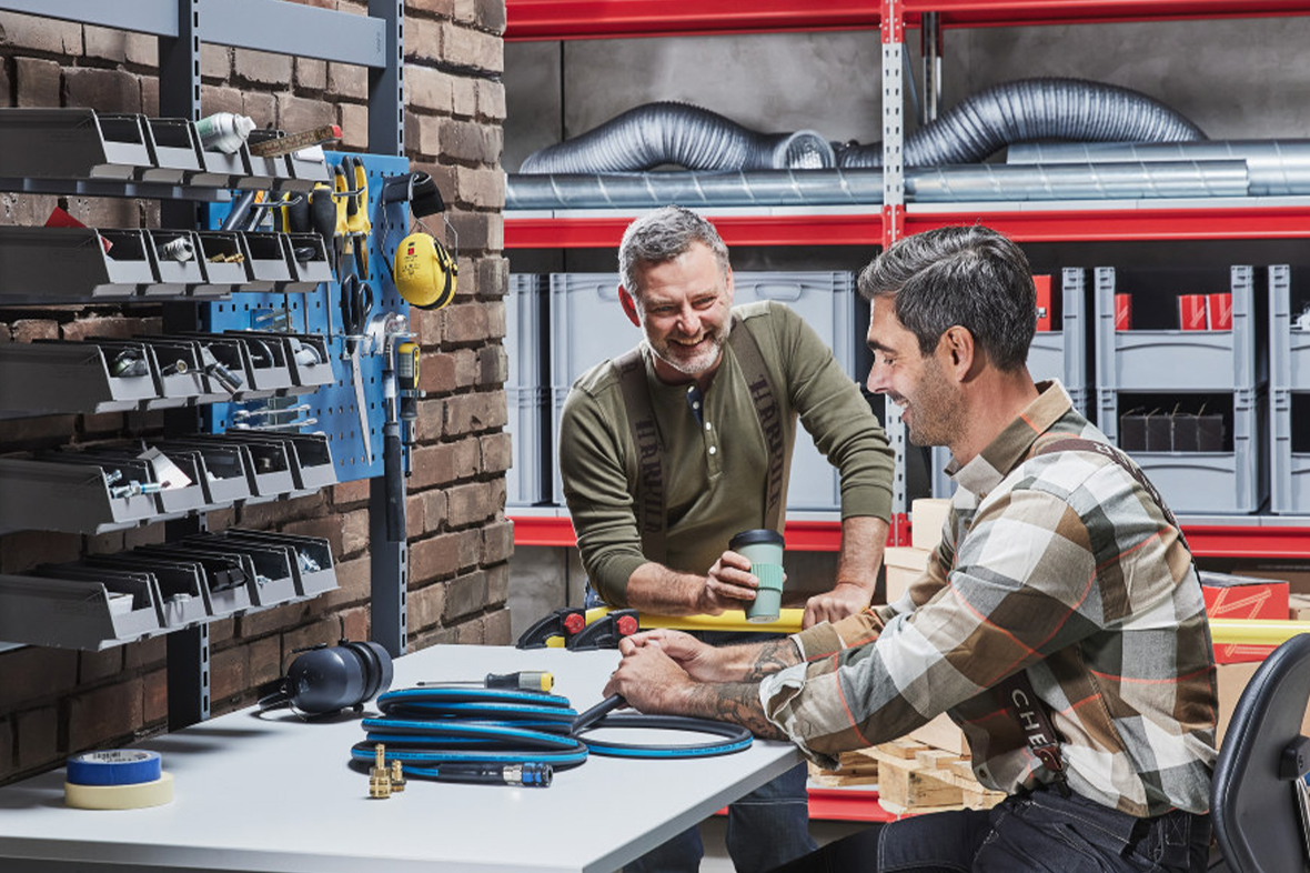 Täydellinen teollisuuspöytä jokaiseen työtehtävään
