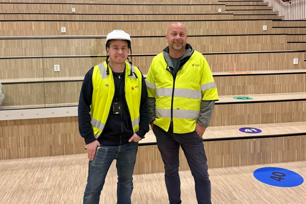 Turvallisuus, tehokkuus ja estetiikka: Fibo Fire Rated -paneelit nostavat uuden Lunde-koulun tasoa