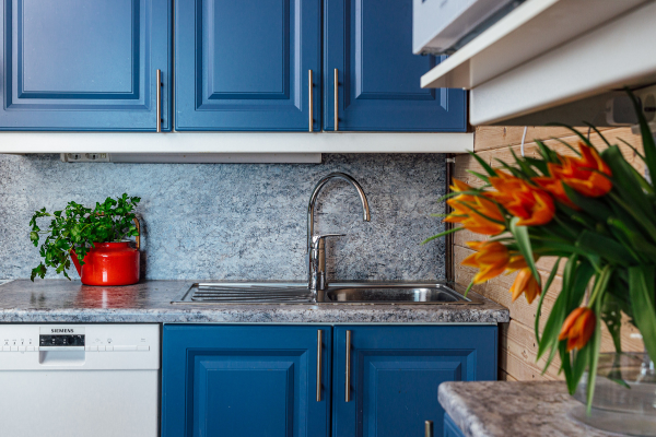 Uutuus: Oras Safira -mökkihana kaarellisella juoksuputkella