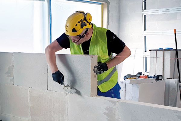 Väliseinät kivimateriaalista helposti
